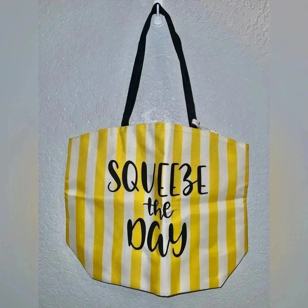 Beach Bundle: 👙Bikini Top, Swim Cover and Beach Tote, Yellow & White, Size 10 - Picture 12 of 17